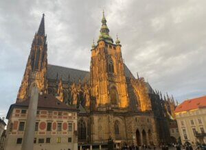 DIY Prague Castle After Dark